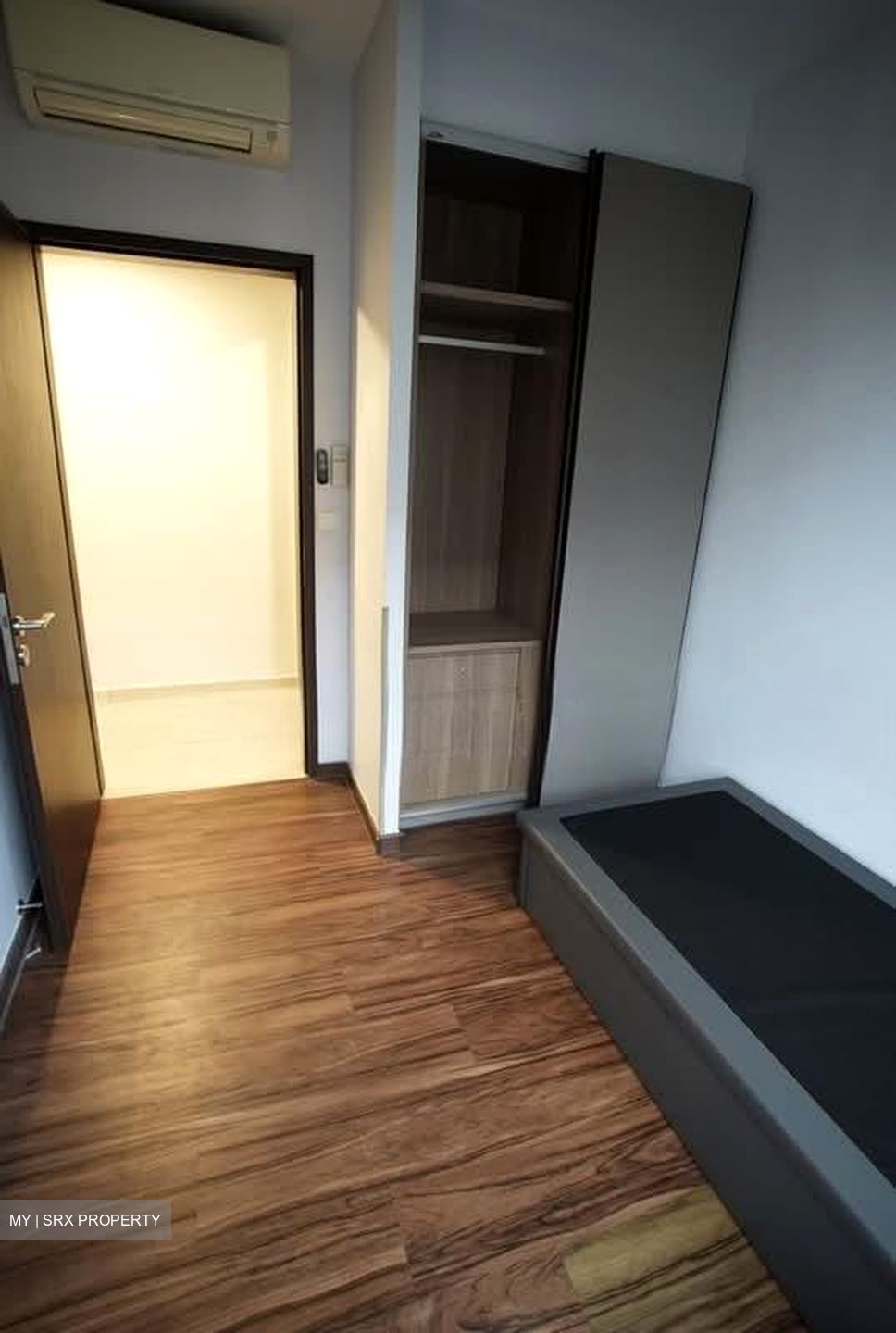 The Brownstone (D27), Condominium #566098671